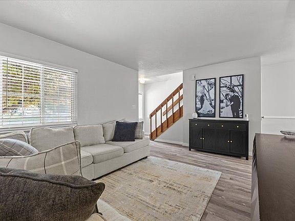 4th image of 3293 N Good Hope Cir APT C