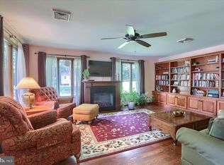 6323 Salem Park Cir, Mechanicsburg, PA