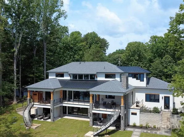 180 Willow Point Rd, Troutman, NC 28166