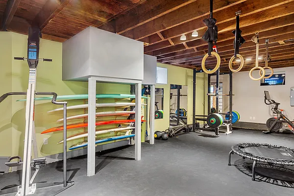 Sold by Compass | media 25