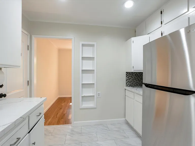 415 Bay Rd — Photo 21