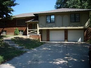 1st image of 613 Woodcrest Dr