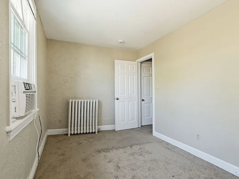 79 W Market St #G — Photo 20