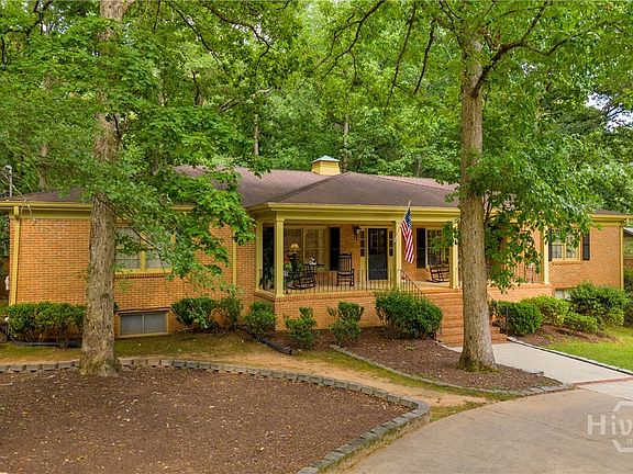 3rd image of 155 Devereux Drive