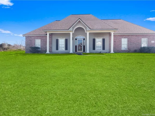 8955 Sissy Ln, Lake Charles, LA 70607