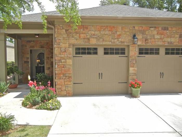 Great curb appeal