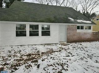 68 Kenwood Dr N, Levittown, PA 19055