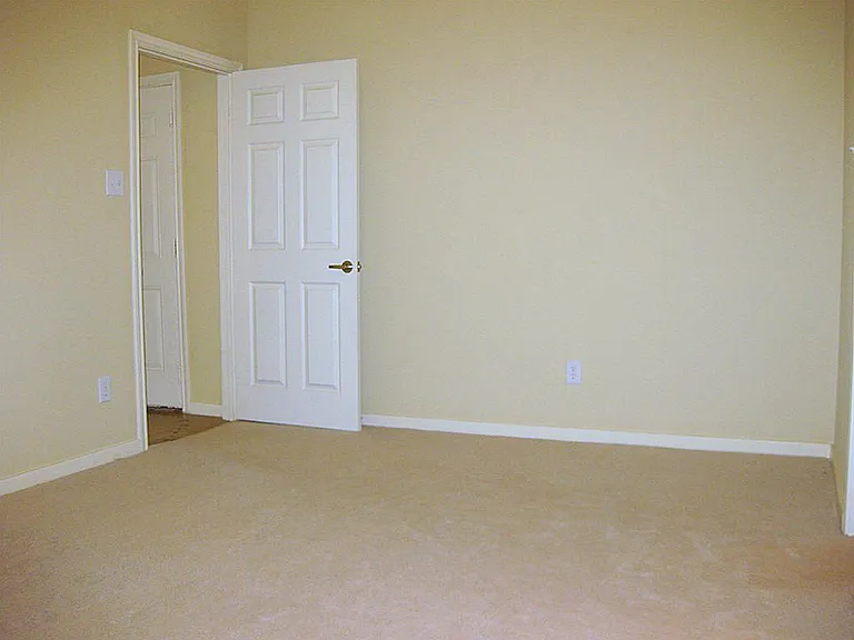 5734 Kansas St — Photo 8