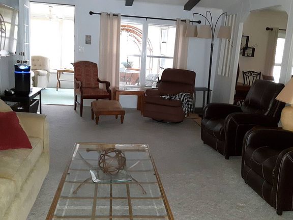 2nd image of 6898B Easy St #398