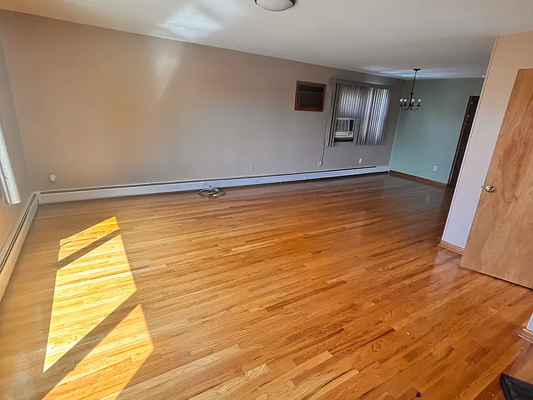 25 Linden St #2 — Photo 11