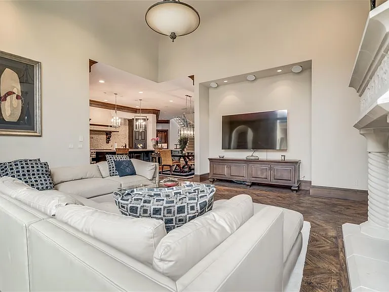 5701 Mistletoe Ct — Photo 26