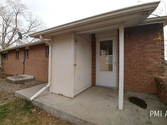 2nd image of 1826 Emery St