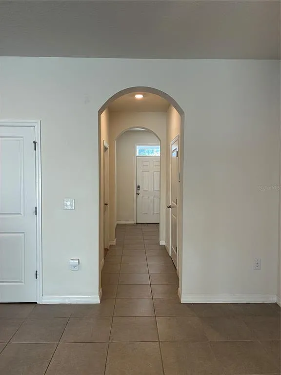 3 bed, 2.5 bath, 1673 sqft, $2,350 — Photo 4