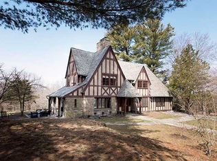 76 Delano Dr, Rhinebeck, NY 12572