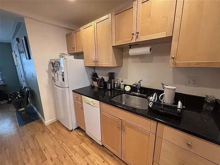 241 Hurley St — Photo 1