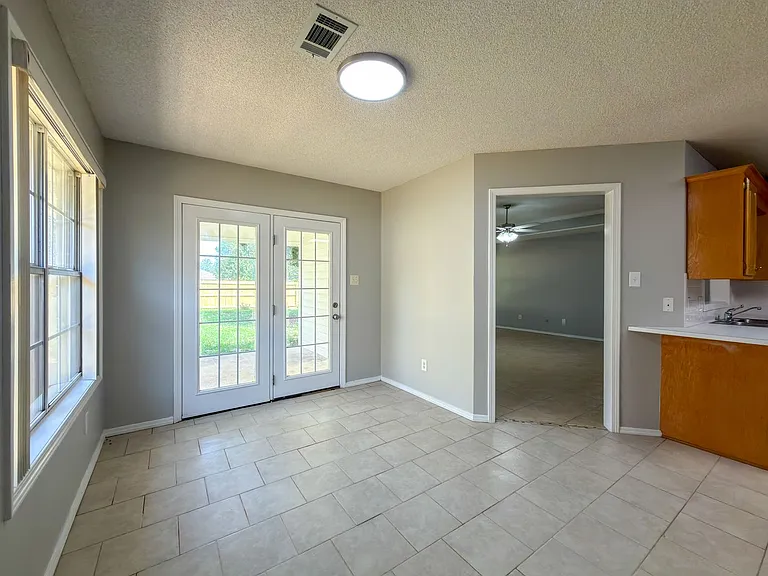 6409 Fallstone Rd — Photo 5