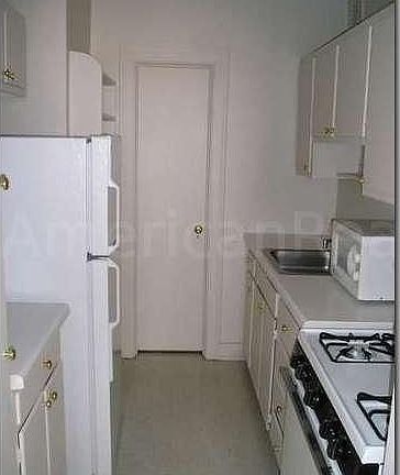 4th image of 5500 S Shore Dr APT 310