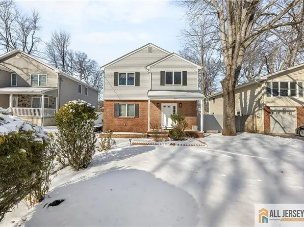 1837 Holly Rd, North Brunswick, NJ 08902