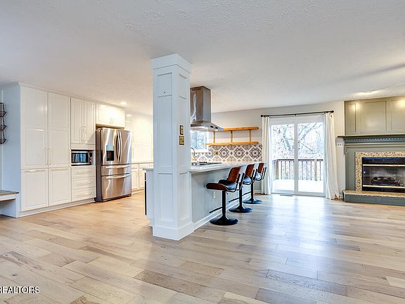 5th image of 1609 Margaret Rachael Cir