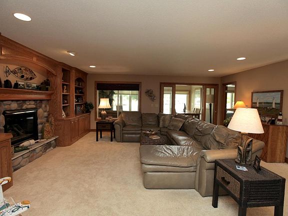 5th image of 20540 Breakwater Dr