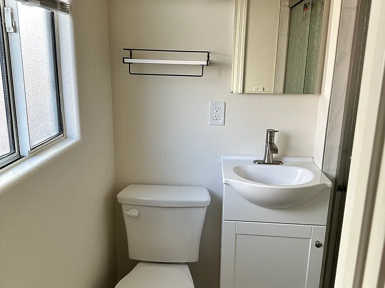 5066 Voltaire St #4 — Photo 22