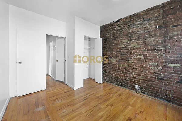 Rented by City Connections Realty | media 20