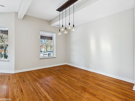 4th image of 4653 N Winchester Ave APT 1S