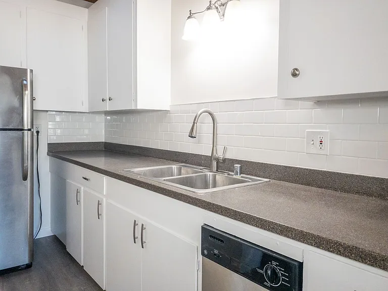 11 S Knoll Rd #17 — Photo 7