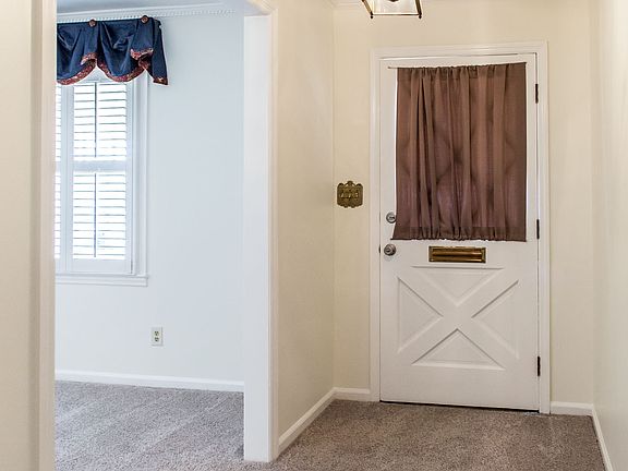 2nd image of 402 Preston St