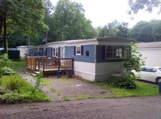 19 Hillside Vlg, Oxford, NJ 07863