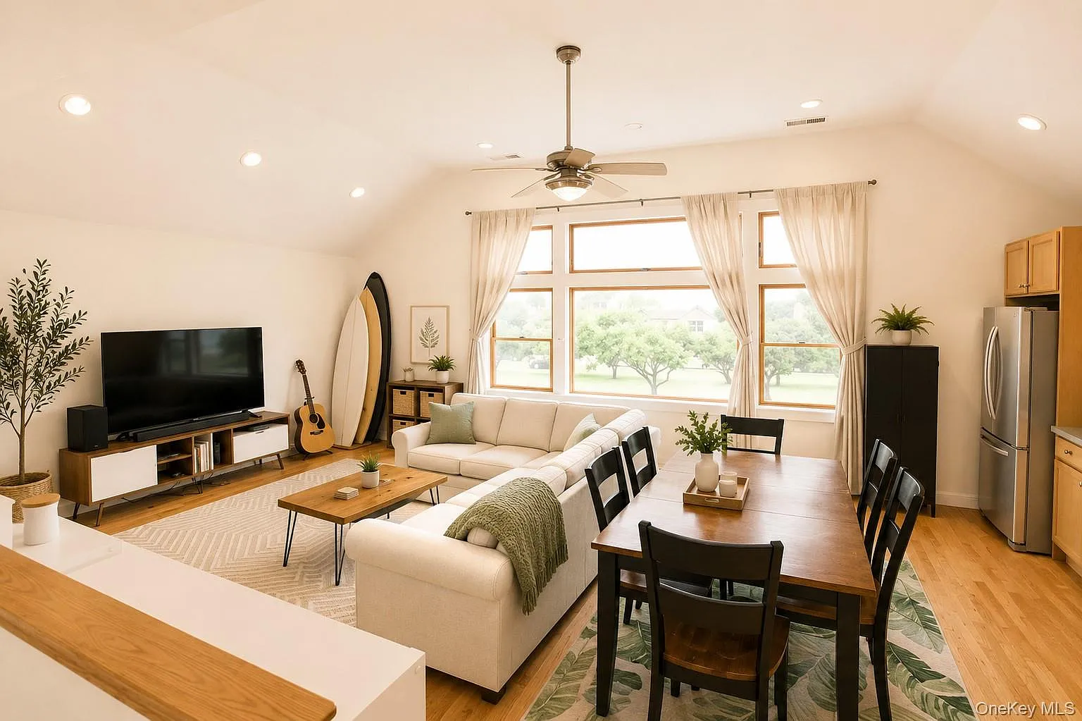 2 bed, 1.0 bath, 2128 sqft, $3,200 — Photo 3