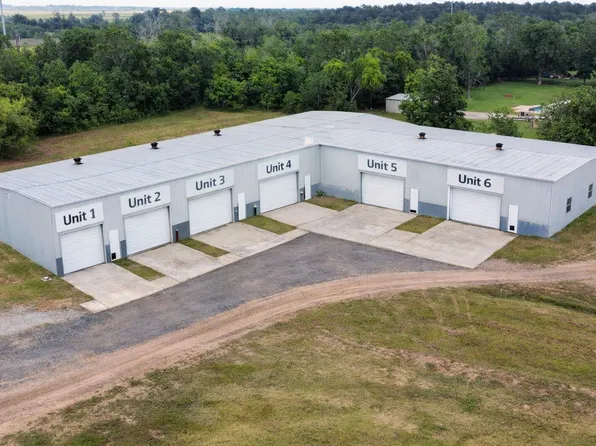 8458 Fm 1960, Dayton, TX 77535