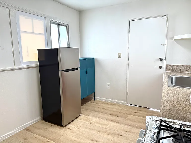 9827 Marshall St — Photo 12