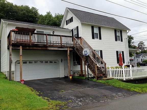 3rd image of 301 Cushing Ave