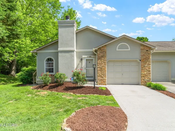 1721 Stone Hedge Dr, Knoxville, TN 37909