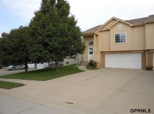 15028 Camden Ave, Omaha, NE 68116