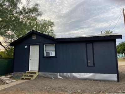 604 JOHNSTON, Cotulla, TX, 78014