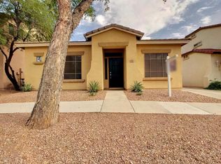 221 N 76th Pl, Mesa, AZ 85207