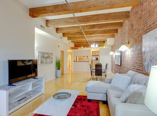 256 Friend St #4, Boston, MA 02114