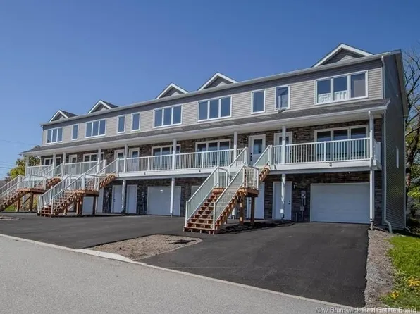 4 Rockingstone Dr, Saint John, NB E2M 0B5