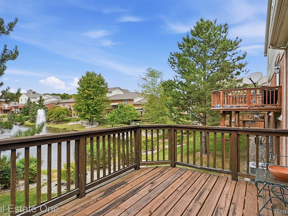 37585 Newburgh Park Cir #16, photo 25