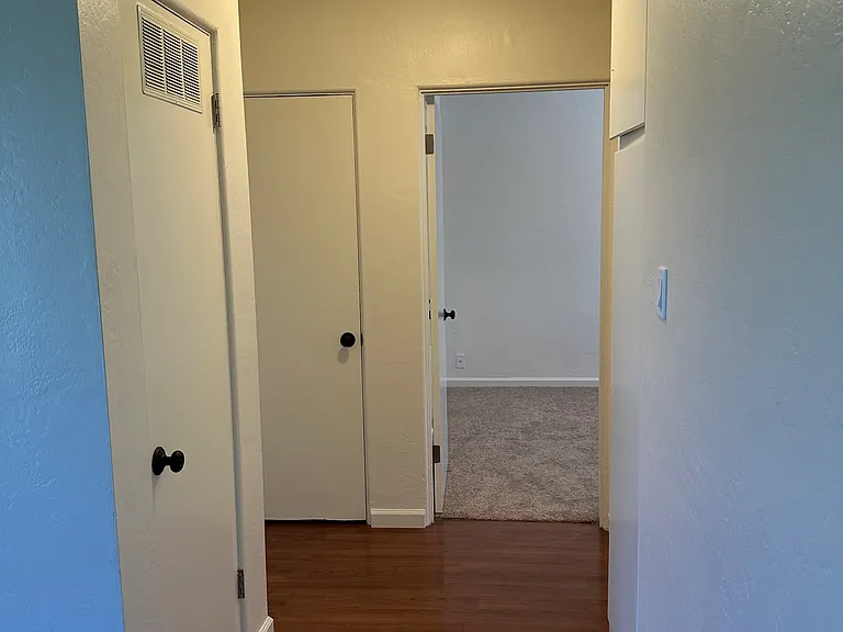 Iverson Cir — Photo 11