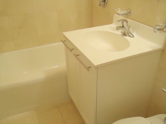 4th image of 435 E 79th St APT 8D