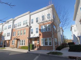 54 Fleet St, North Brunswick, NJ 08902