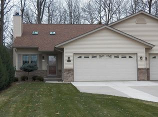 4226 Ray St, Manitowoc, WI 54220