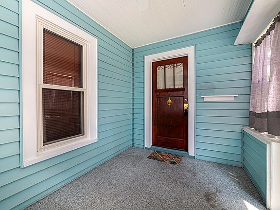 3rd image of 13 Jefferson St