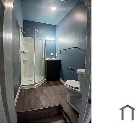 4th image of 4435 N Detroit Ave