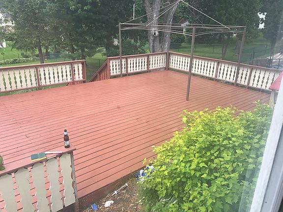 2nd image of 608 W Mackie St
