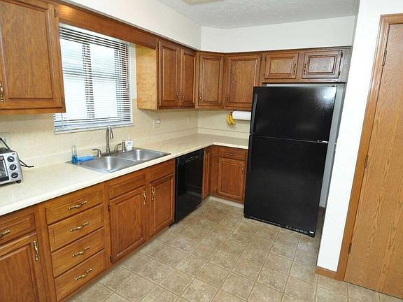 4th image of 2976 Valleycreek Dr