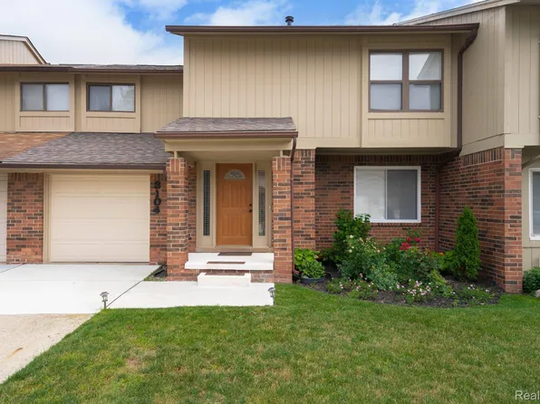 3104 Woods Cir, Detroit, MI 48207